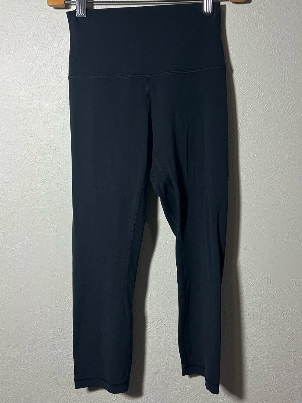 Women’s Lululemon High-Waist Black Workout Leggings size 4